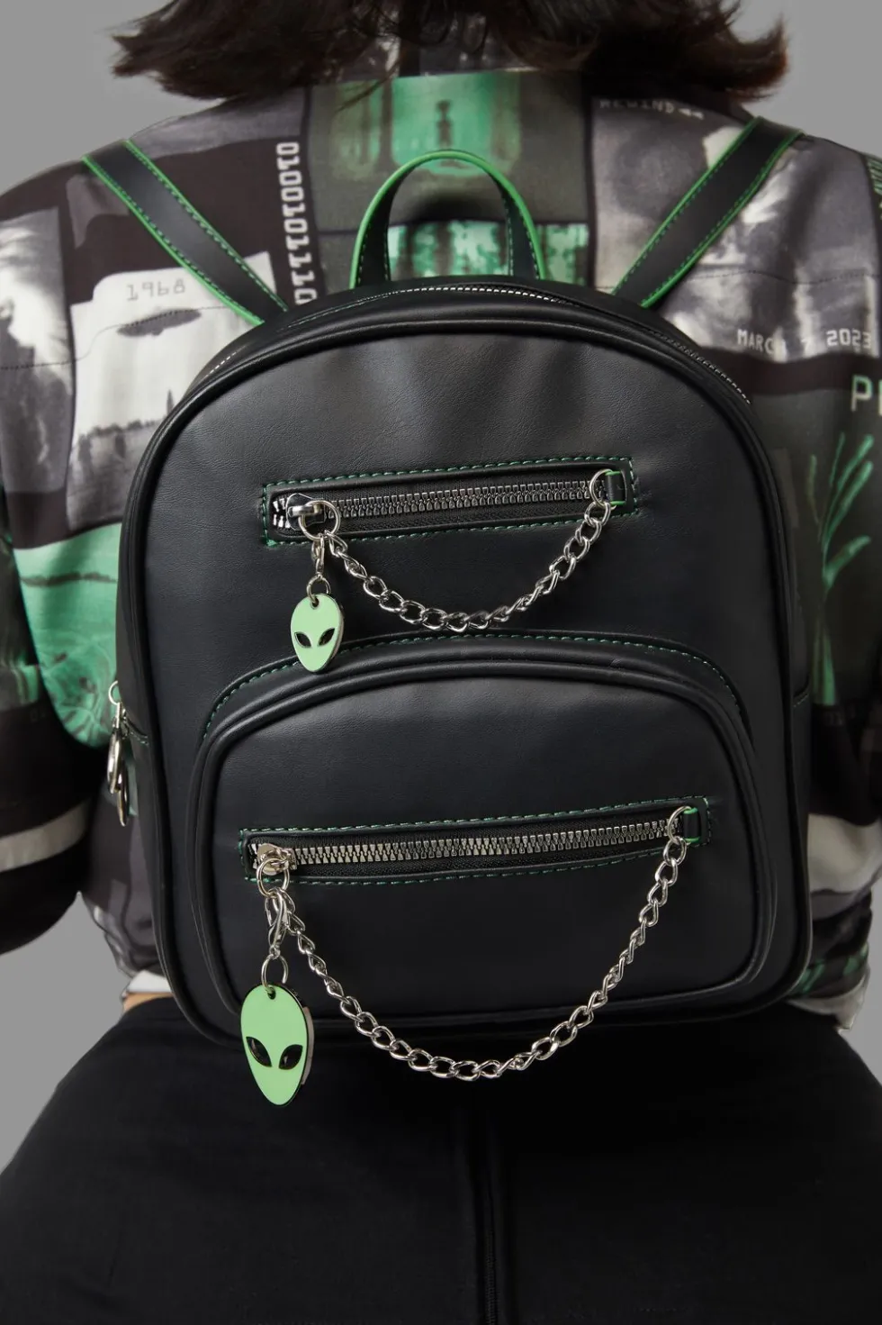 lululemon body bag Anyone try the curved crossbody bag? : r/lululemon